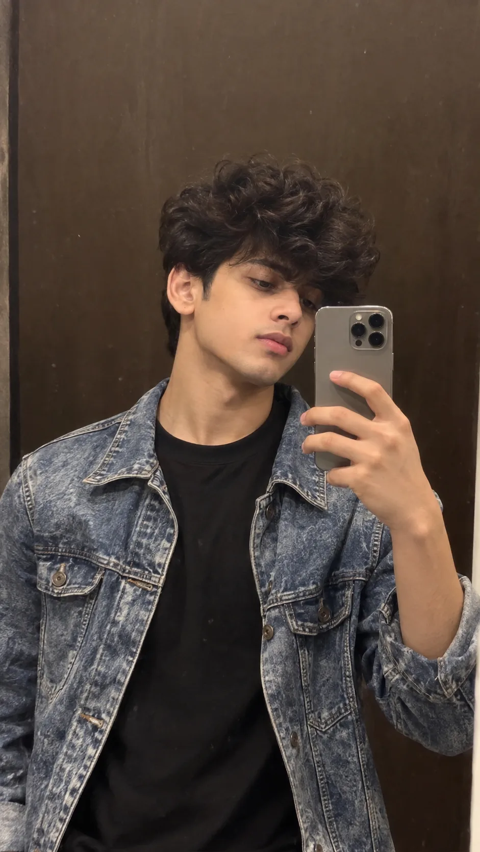 Gen Z Social Media Influencer Aesthetic Photo Prompt