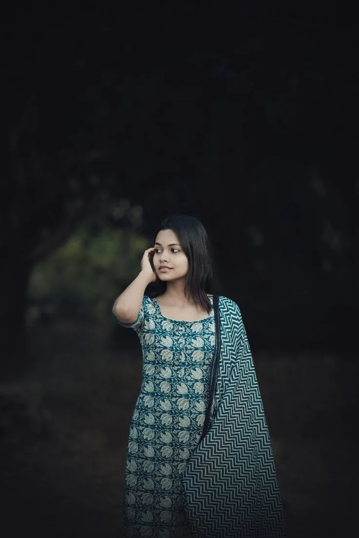 Candid Outdoor Evening Portrait in Teal Floral Kurti