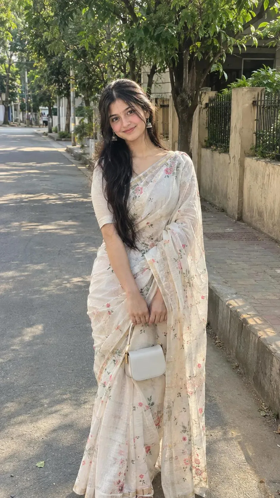 Outdoor DSLR Realistic Instagram Girl Prompt