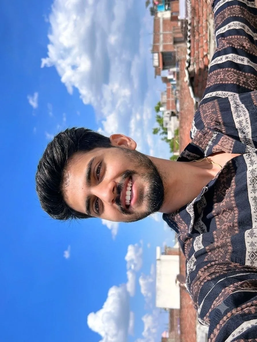 iPhone Sky Selfie Prompt
