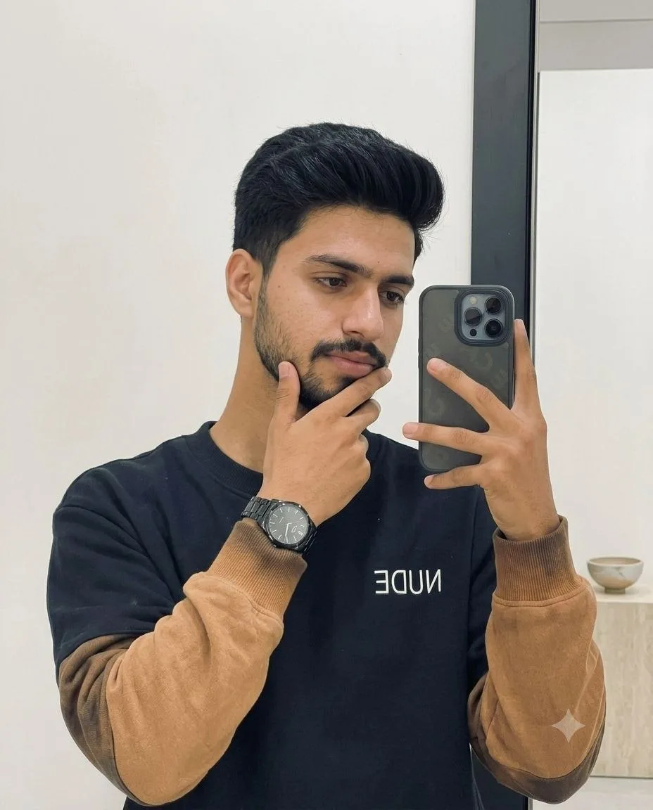 Mirror Selfie Prompt