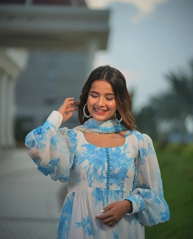 Candid Outdoor Portrait in Floral Cyan Anarkali Suit