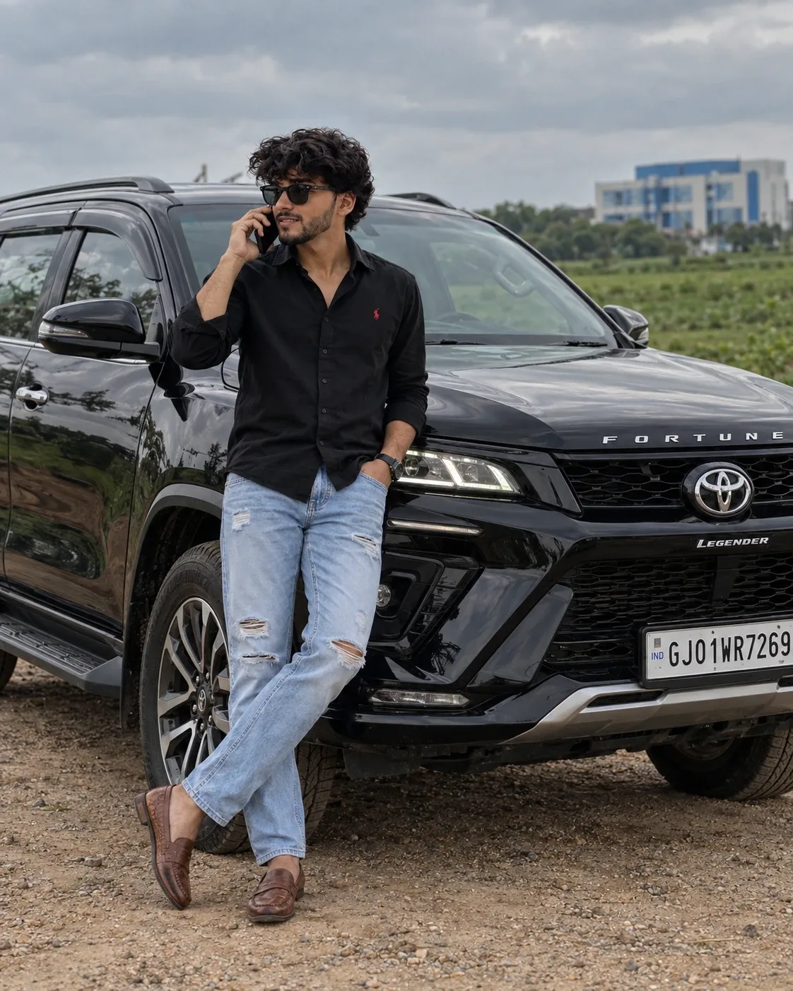 Stylish Fortuner Car AI Photo Prompt for Boys.