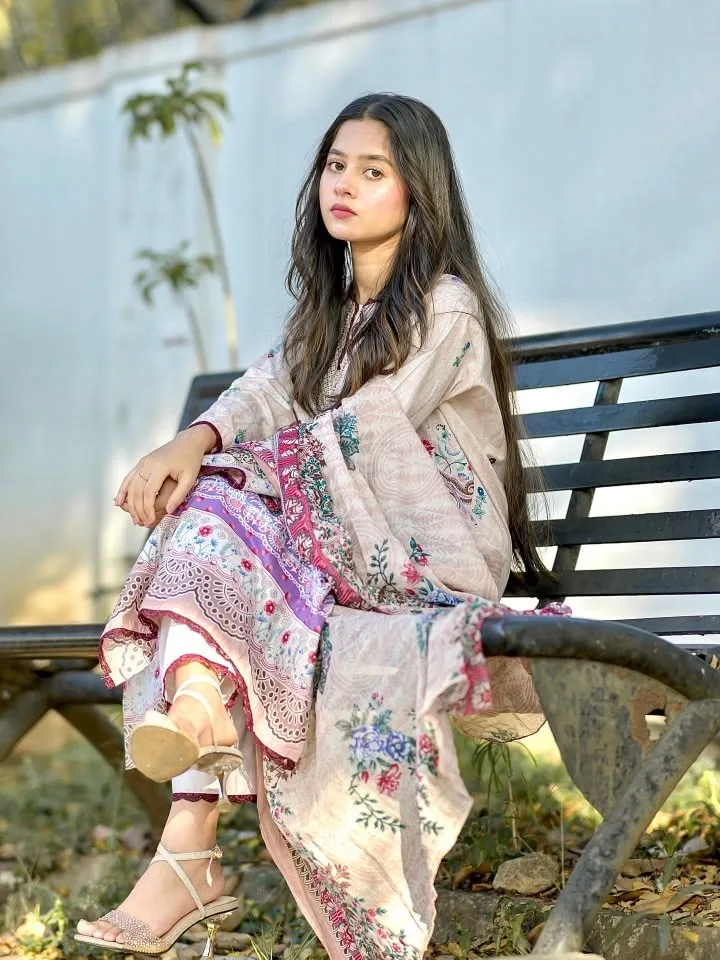 Candid Outdoor Bench Portrait in Floral Salwar Suit