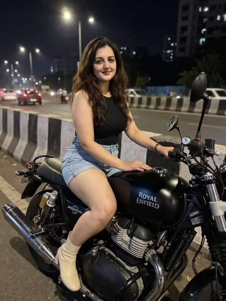 Midnight Rider | Urban Royal Enfield Vibes